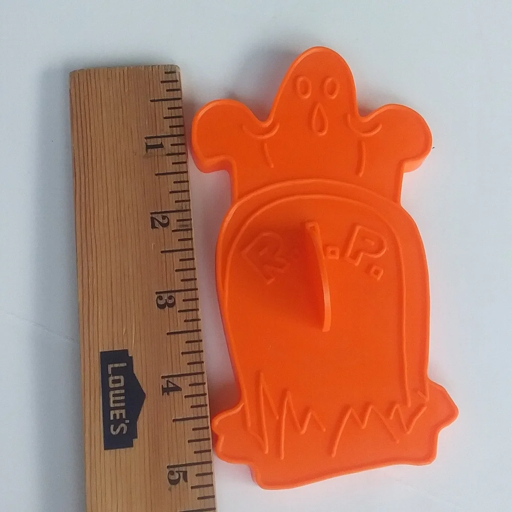 Vintage 1987 Wilton Halloween Cookie Cutters